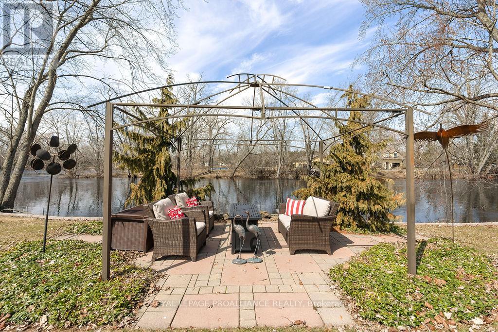 38 Greenfield Park, Belleville, Ontario  K0K 1V0 - Photo 35 - X12949144