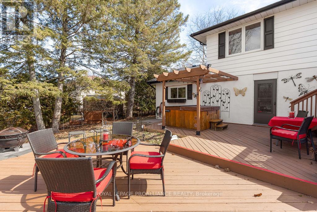 38 Greenfield Park, Belleville, Ontario  K0K 1V0 - Photo 37 - X12949144