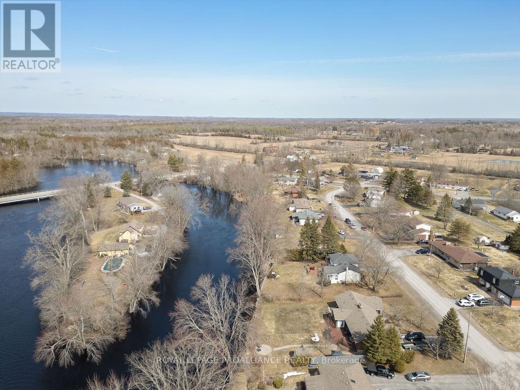 38 Greenfield Park, Belleville, Ontario  K0K 1V0 - Photo 43 - X12949144