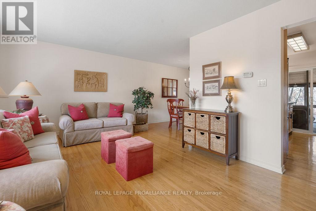 38 Greenfield Park, Belleville, Ontario  K0K 1V0 - Photo 8 - X12949144