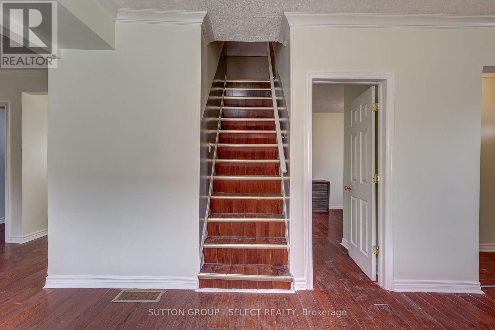 471 Burbrook Place, London East, Ontario  N5W 4B5 - Photo 9 - X12949124