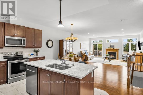 108 Blackhorse Drive, North Grenville, Ontario  K0G 1J0 - Photo 11 - X12949154