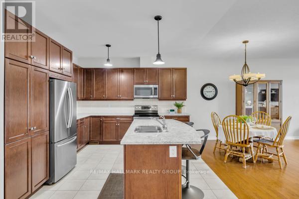 108 Blackhorse Drive, North Grenville, Ontario  K0G 1J0 - Photo 5 - X12949154