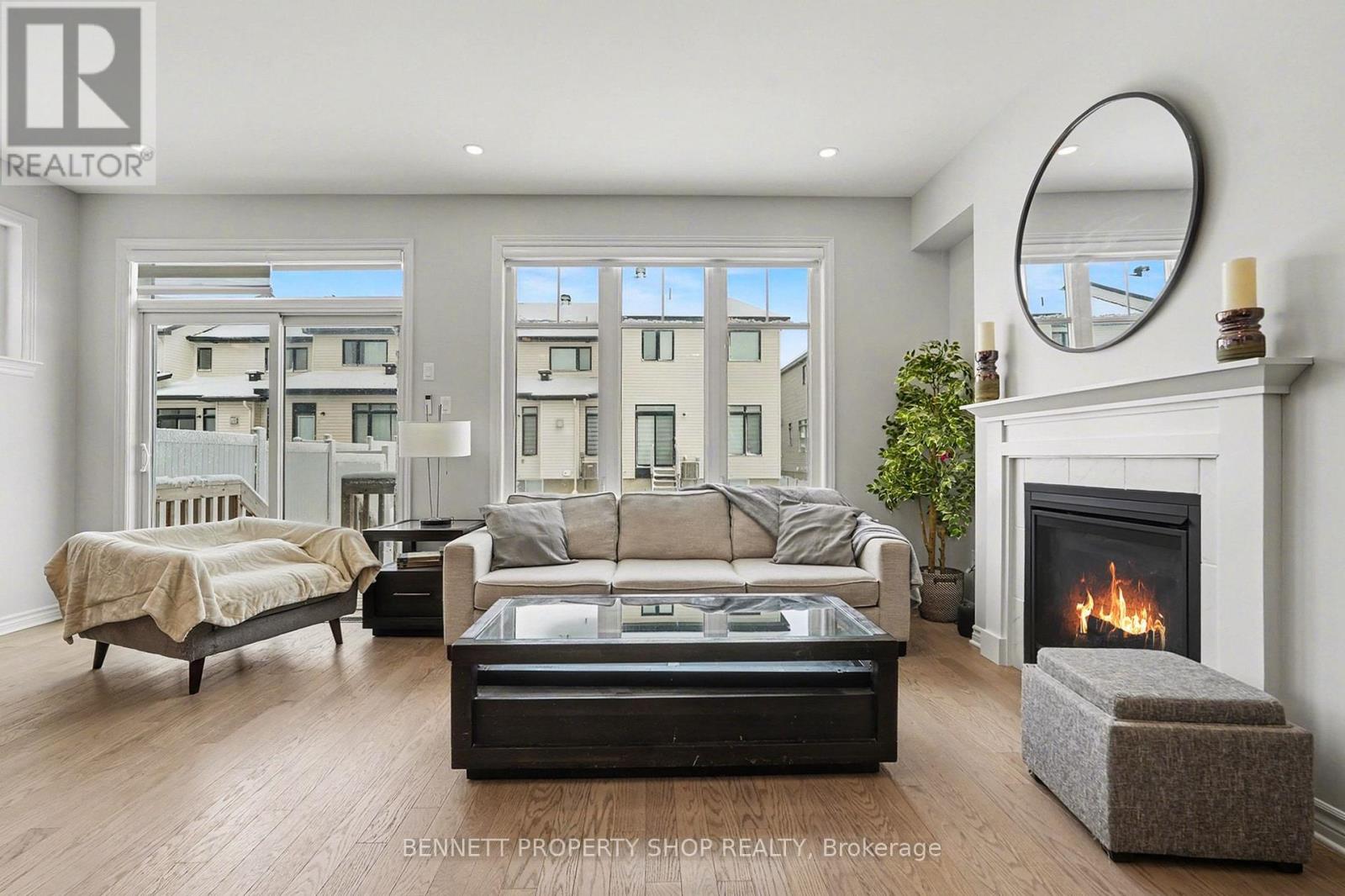 551 Cardamom Terrace, Ottawa, Ontario  K2S 2X7 - Photo 3 - X12949164