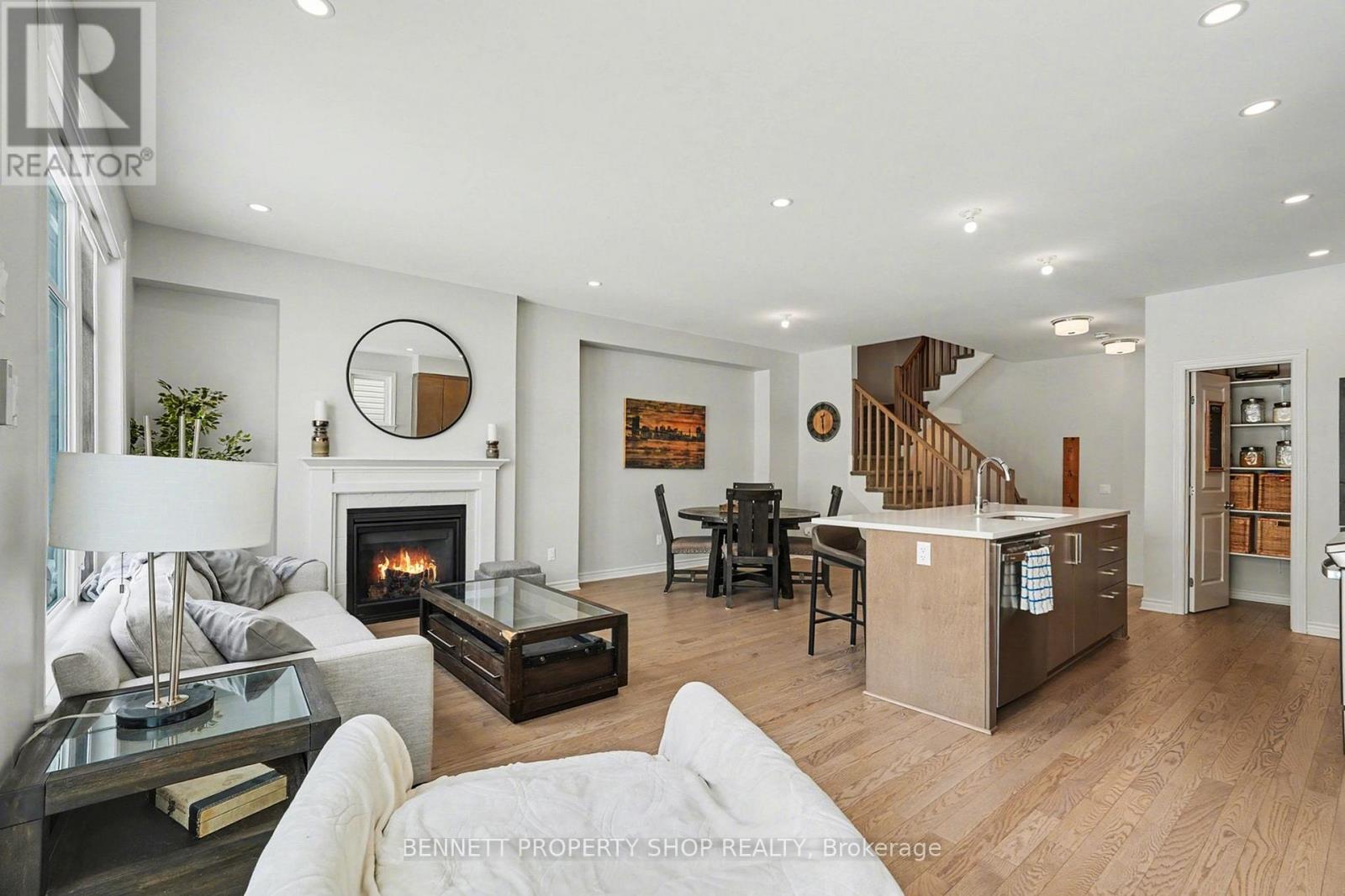 551 Cardamom Terrace, Ottawa, Ontario  K2S 2X7 - Photo 4 - X12949164