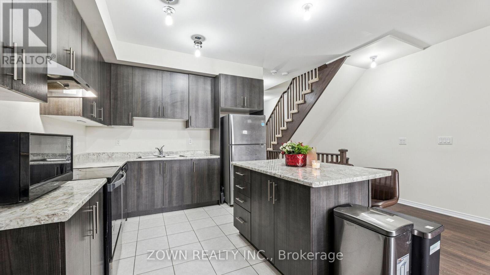 31 Healthcote Lane, Ajax, Ontario  L1Z 1V0 - Photo 18 - E12949180