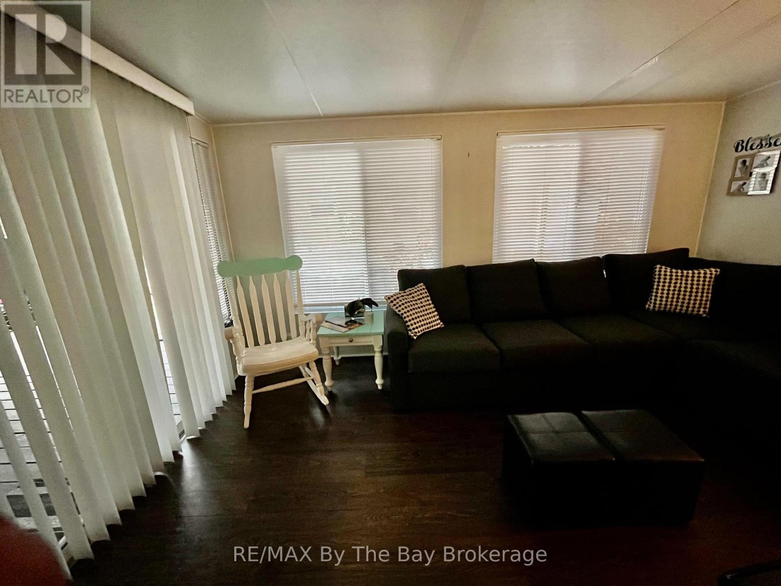 68 - 85 Theme Park Drive, Wasaga Beach, Ontario  L9Z 1X7 - Photo 12 - S12949138