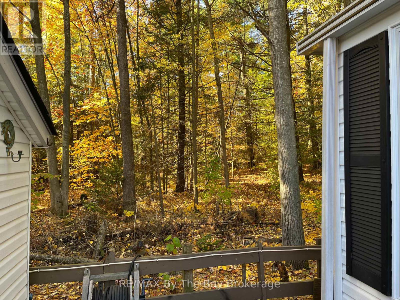 68 - 85 Theme Park Drive, Wasaga Beach, Ontario  L9Z 1X7 - Photo 2 - S12949138