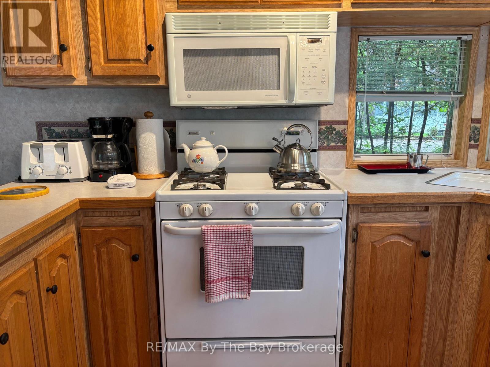 G4 - 85 Theme Park Drive, Wasaga Beach, Ontario  L9Z 1X7 - Photo 12 - S12949140