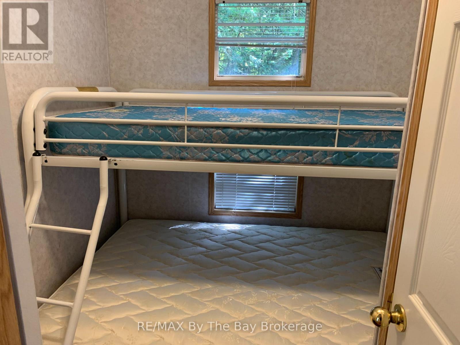 G4 - 85 Theme Park Drive, Wasaga Beach, Ontario  L9Z 1X7 - Photo 20 - S12949140