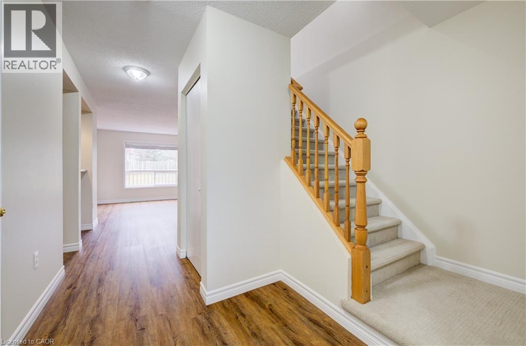 1 Ginger Court, Guelph, Ontario  N1G 4Z9 - Photo 5 - 40816271