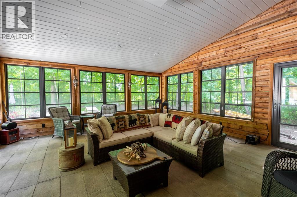 5252 Egremont Road, Plympton-Wyoming, Ontario  N0N 1E0 - Photo 15 - 26006742