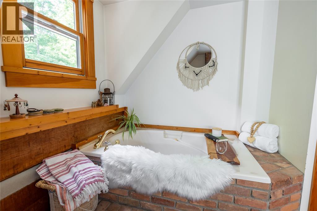 5252 Egremont Road, Plympton-Wyoming, Ontario  N0N 1E0 - Photo 23 - 26006742