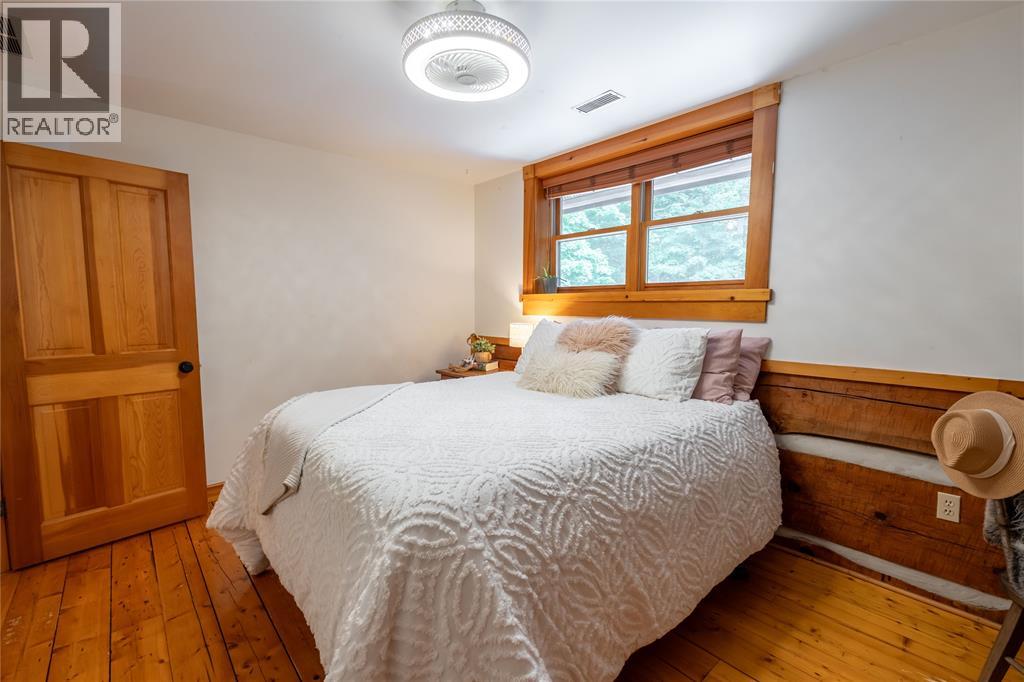 5252 Egremont Road, Plympton-Wyoming, Ontario  N0N 1E0 - Photo 25 - 26006742