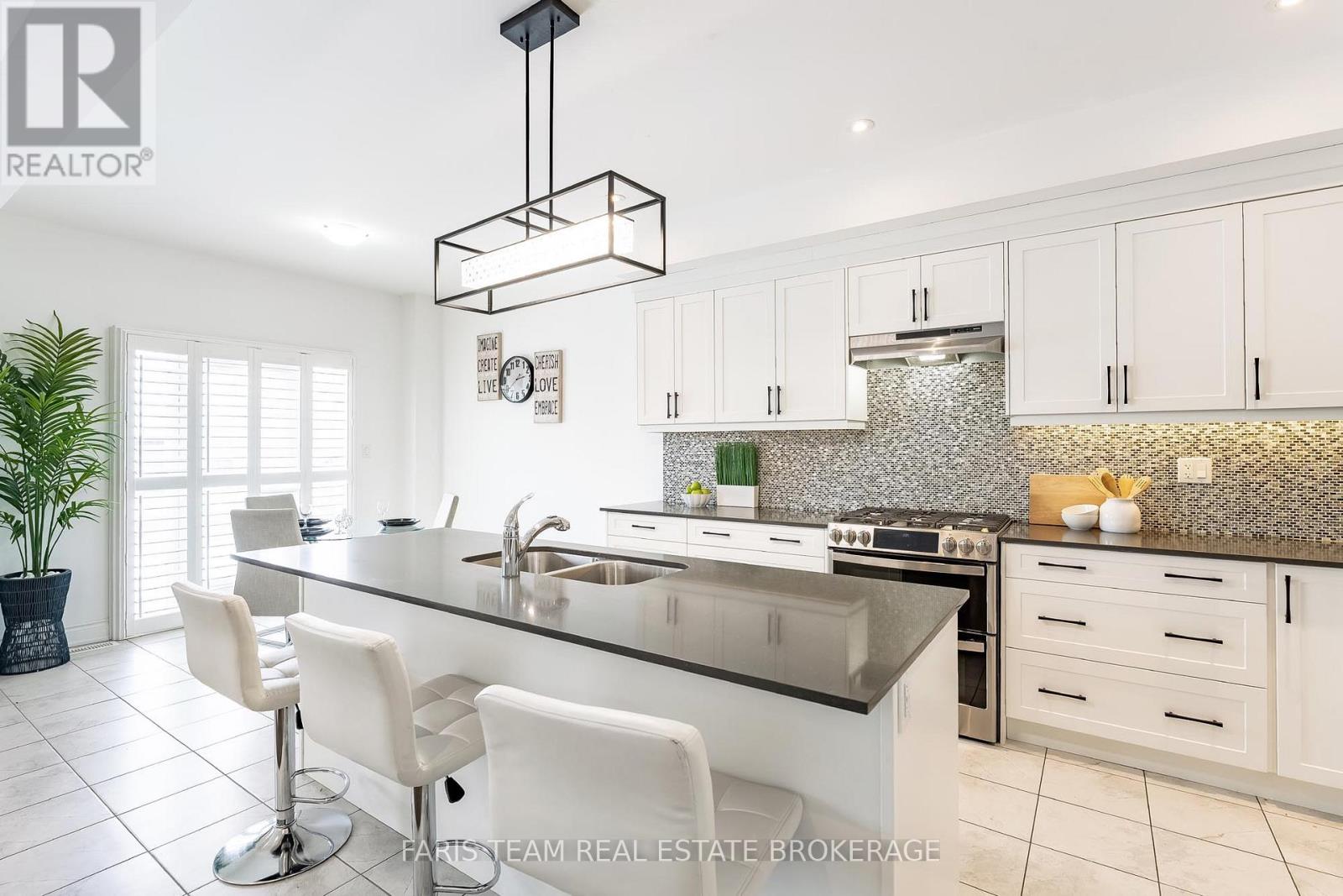 27 Harvest Crescent, Barrie, Ontario  L9J 0T3 - Photo 6 - S12949176