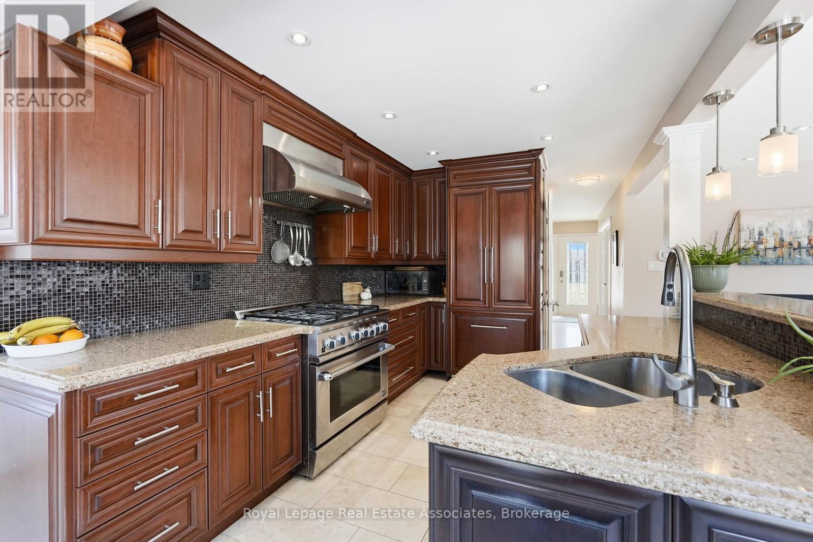 3173 Spring Creek Crescent, Mississauga, Ontario  L5N 4S2 - Photo 14 - W12947238