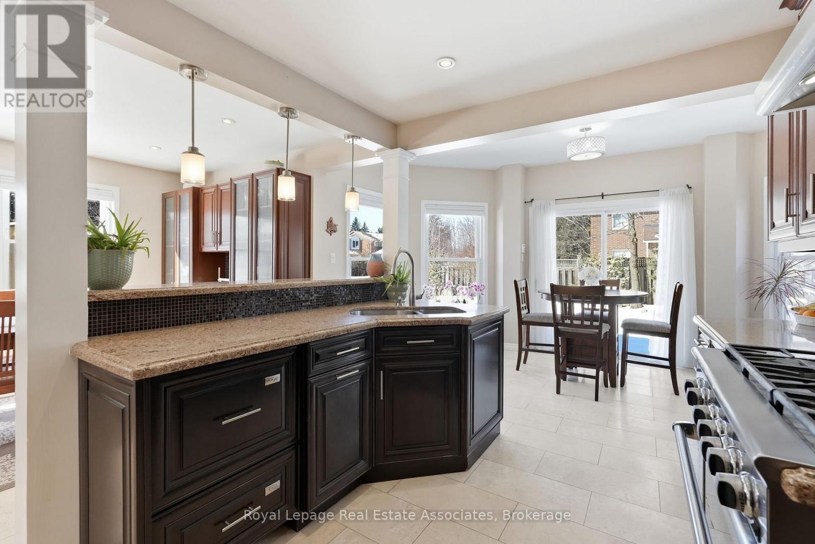 3173 Spring Creek Crescent, Mississauga, Ontario  L5N 4S2 - Photo 12 - W12947238