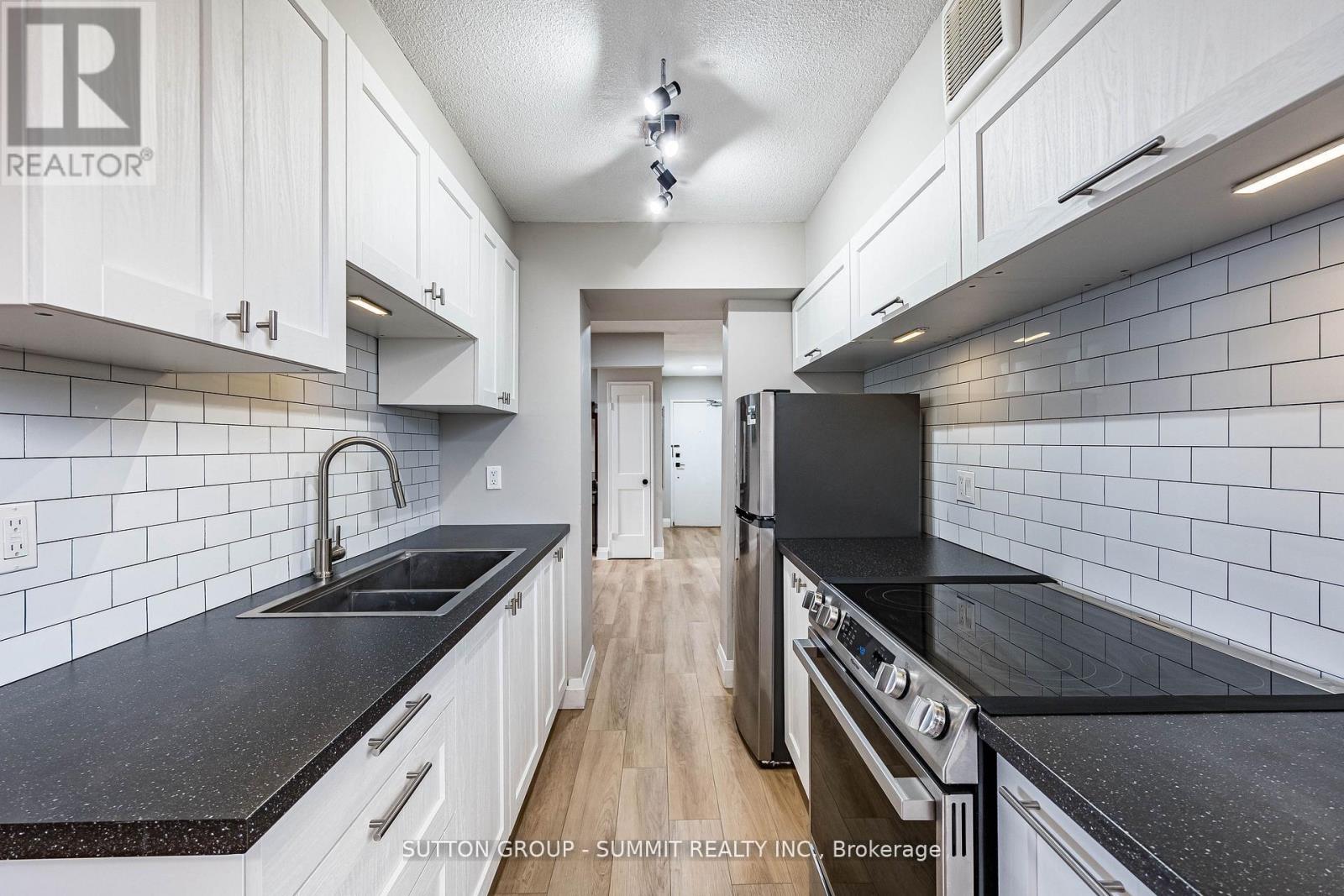 618 - 700 Dynes Road, Burlington, Ontario  L7H 3M2 - Photo 12 - W12949134