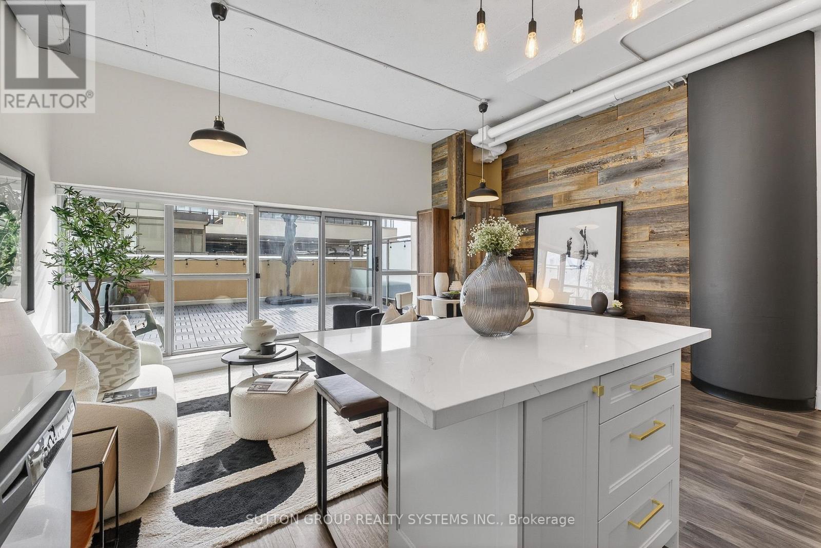 211 - 2 Fieldway Road, Toronto, Ontario  M8Z 0B9 - Photo 12 - W12949170