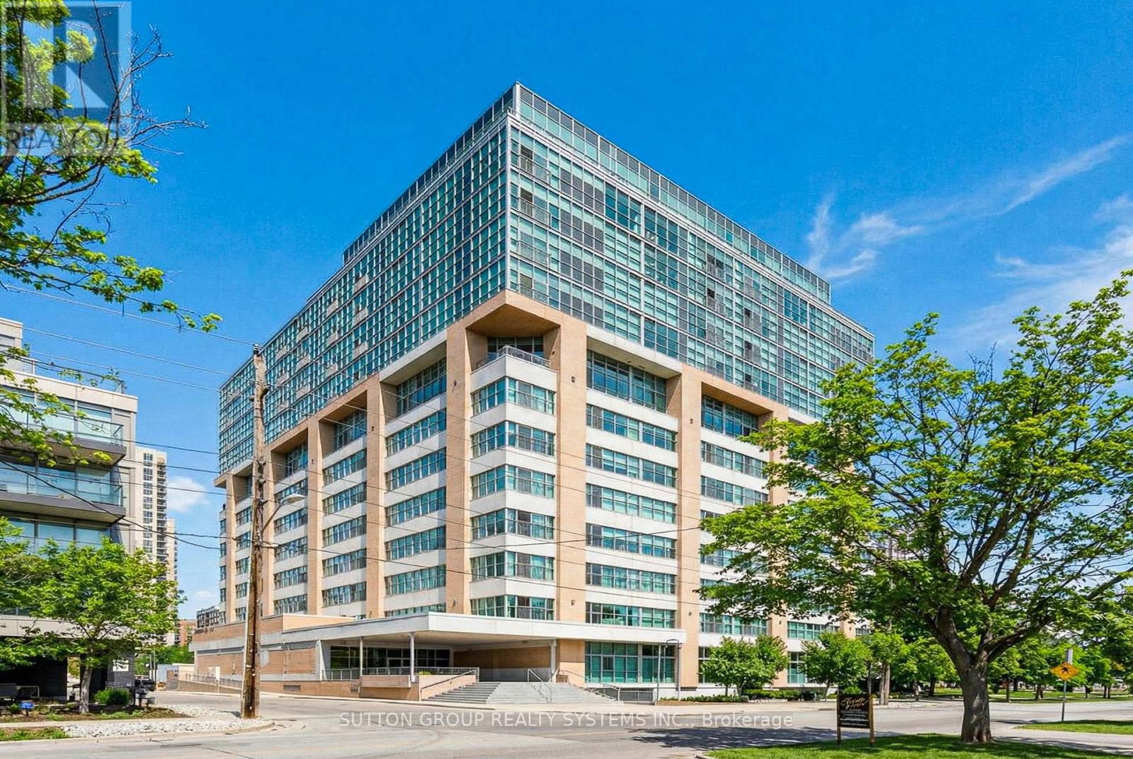 211 - 2 Fieldway Road, Toronto, Ontario  M8Z 0B9 - Photo 2 - W12949170