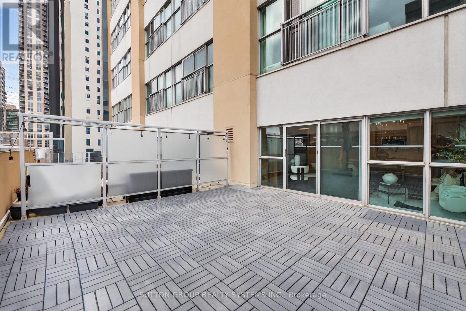 211 - 2 Fieldway Road, Toronto, Ontario  M8Z 0B9 - Photo 29 - W12949170