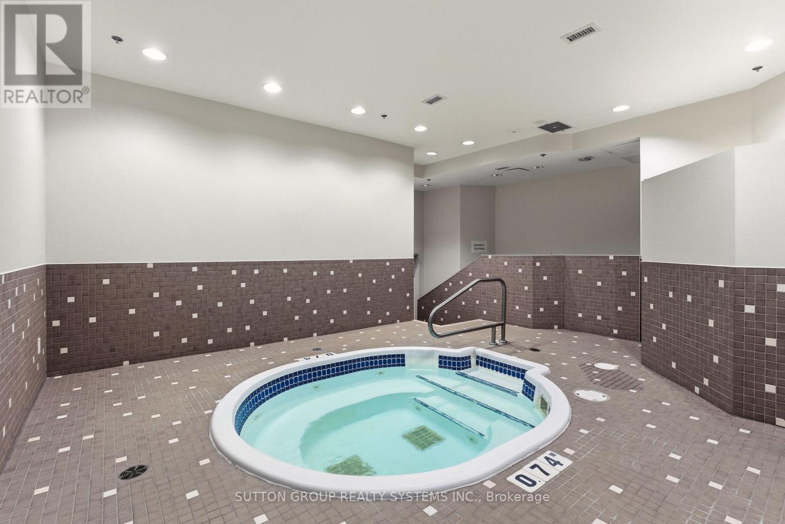 211 - 2 Fieldway Road, Toronto, Ontario  M8Z 0B9 - Photo 34 - W12949170