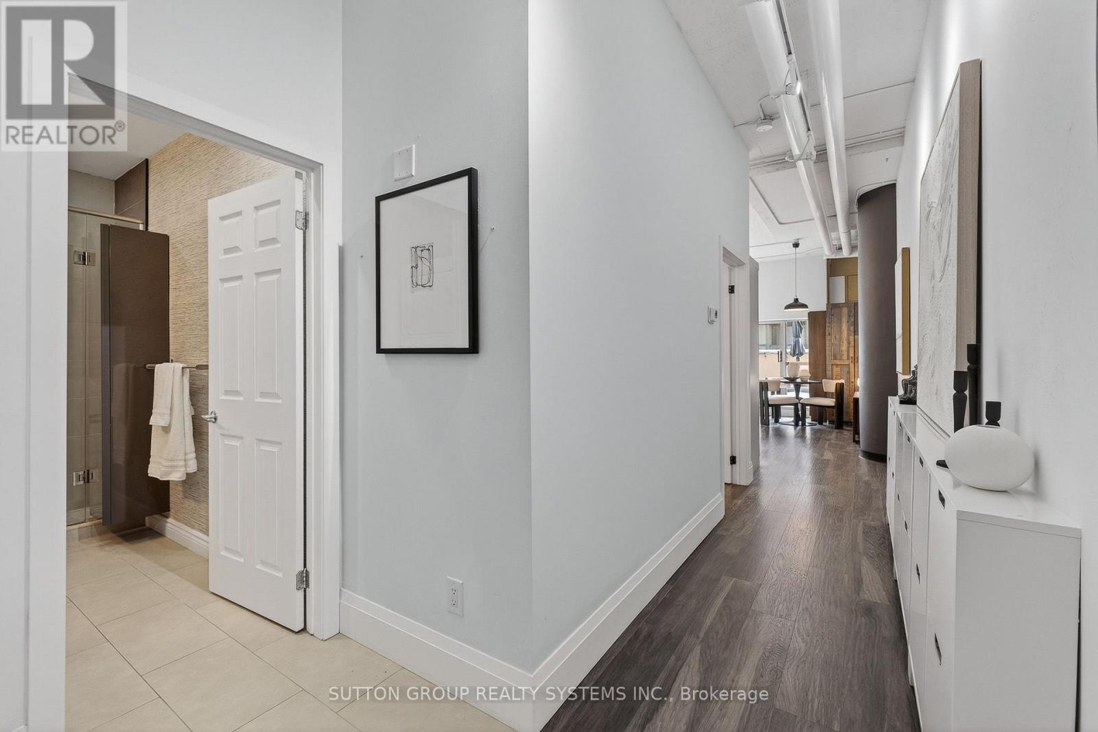 211 - 2 Fieldway Road, Toronto, Ontario  M8Z 0B9 - Photo 6 - W12949170