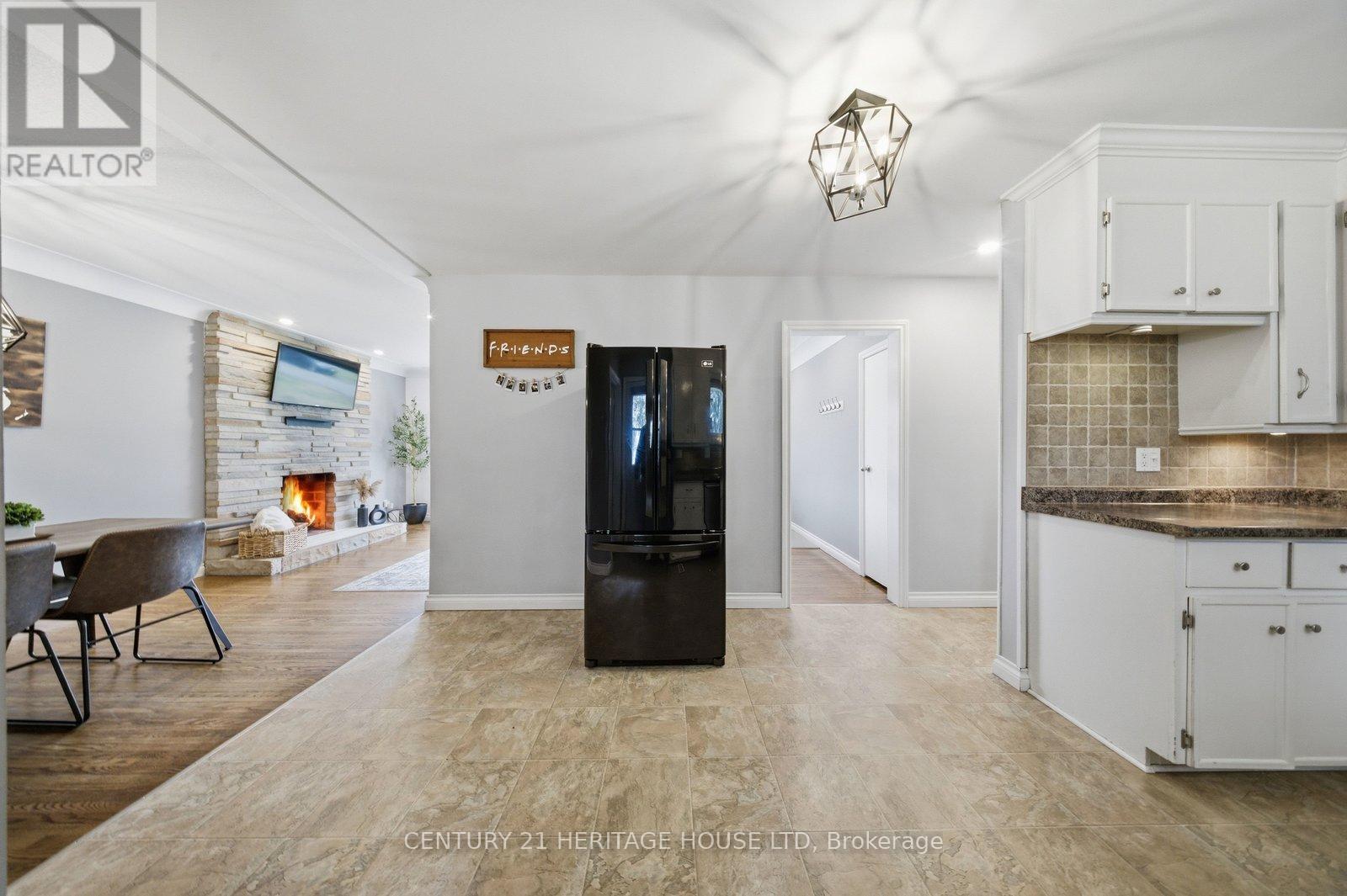 12 Stewart Drive, Brant, Ontario  N0E 1A0 - Photo 13 - X12949146