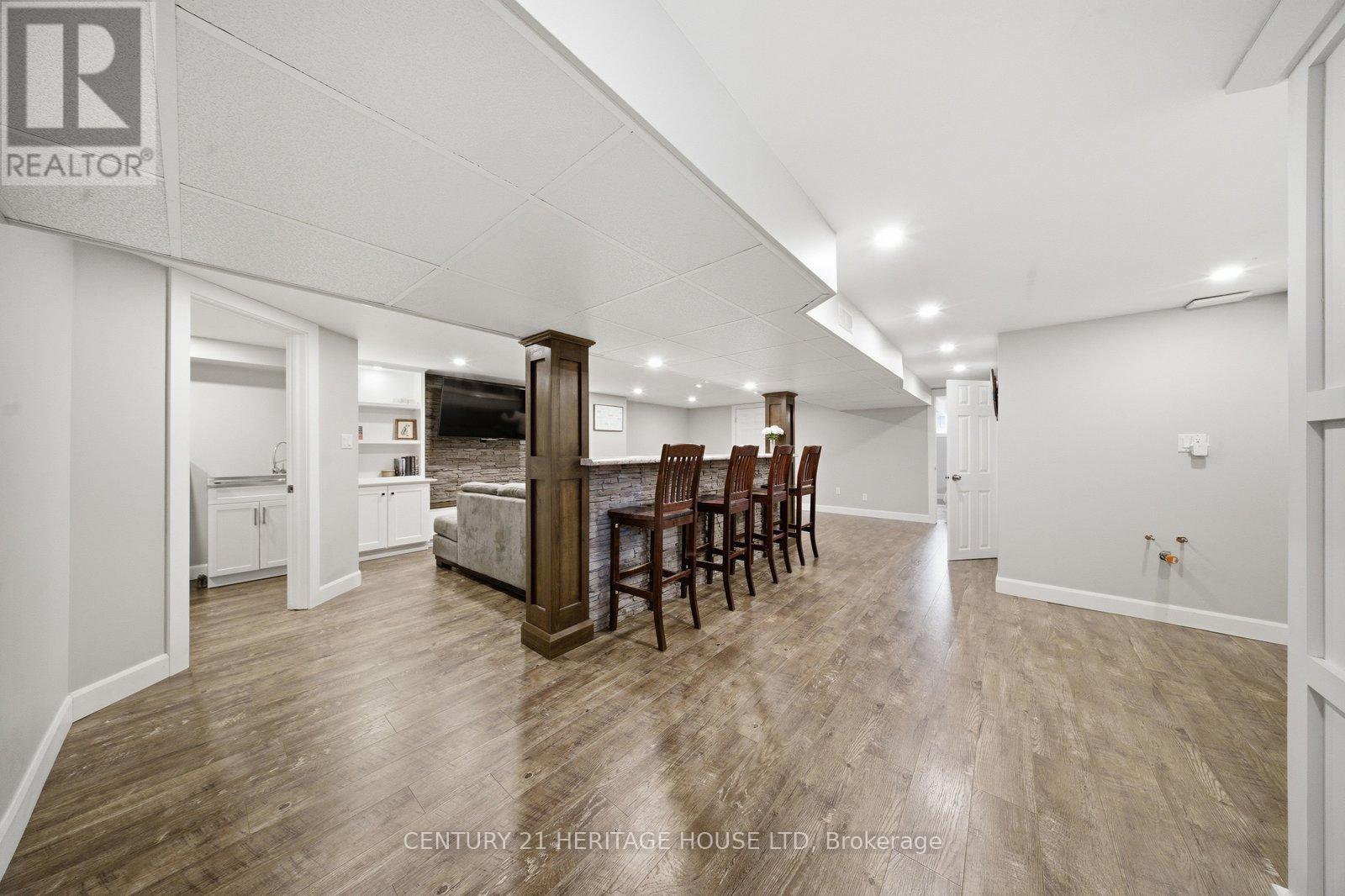 12 Stewart Drive, Brant, Ontario  N0E 1A0 - Photo 21 - X12949146