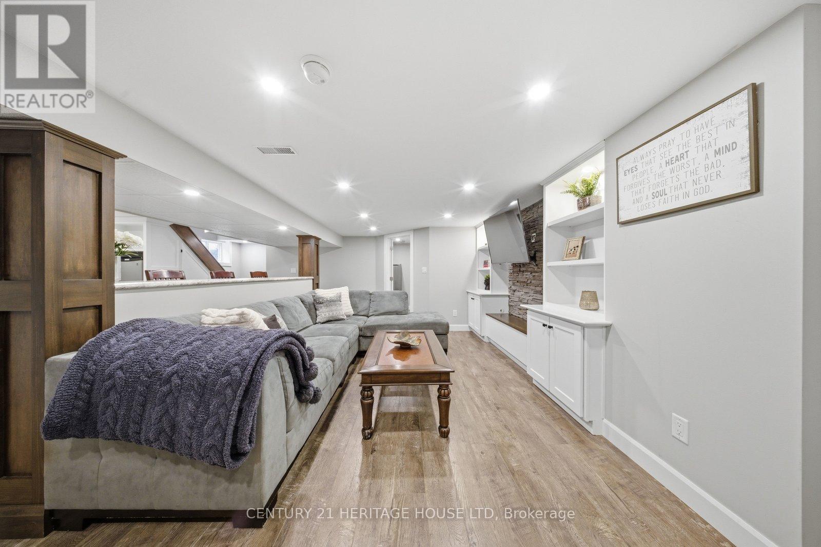 12 Stewart Drive, Brant, Ontario  N0E 1A0 - Photo 23 - X12949146