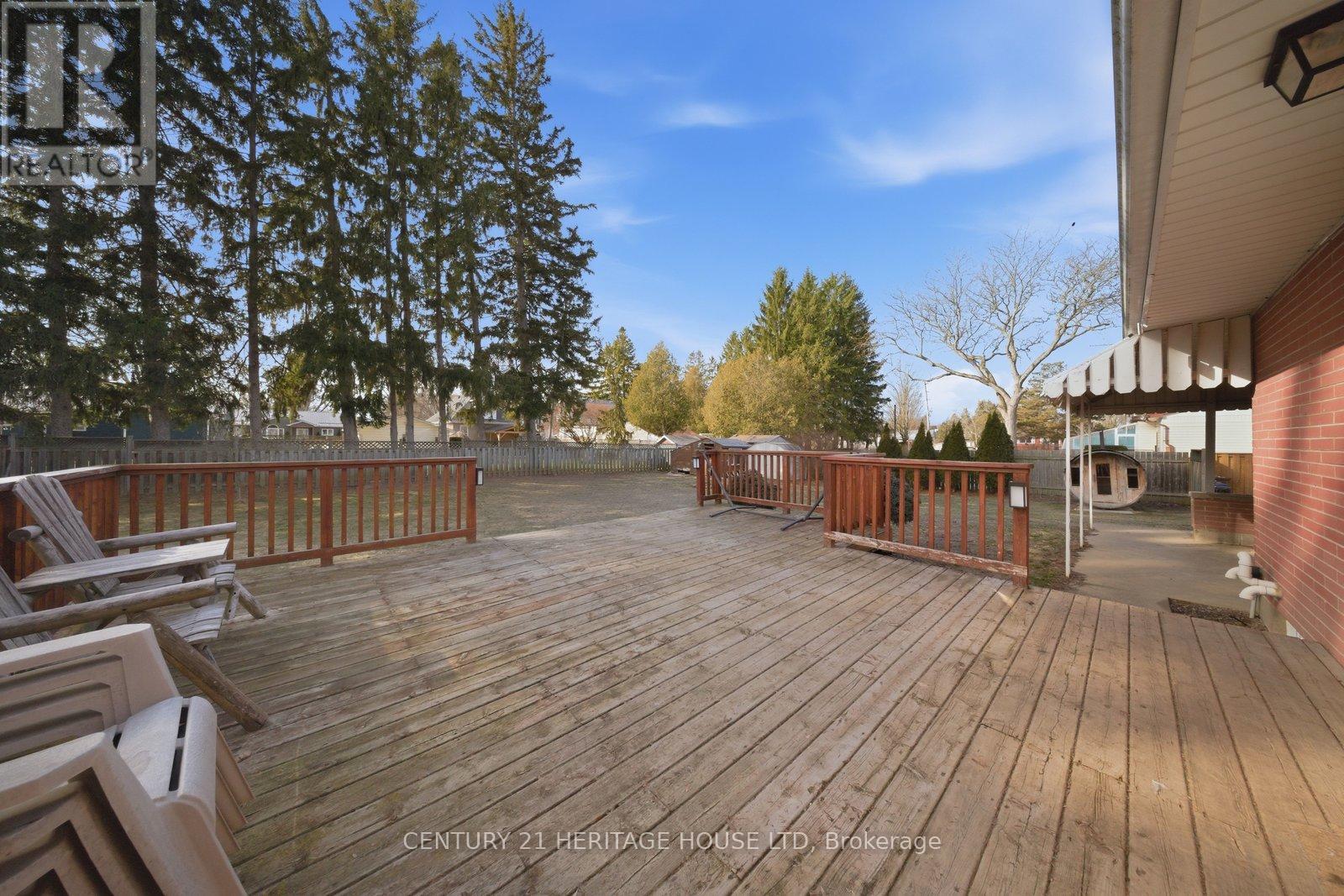 12 Stewart Drive, Brant, Ontario  N0E 1A0 - Photo 32 - X12949146