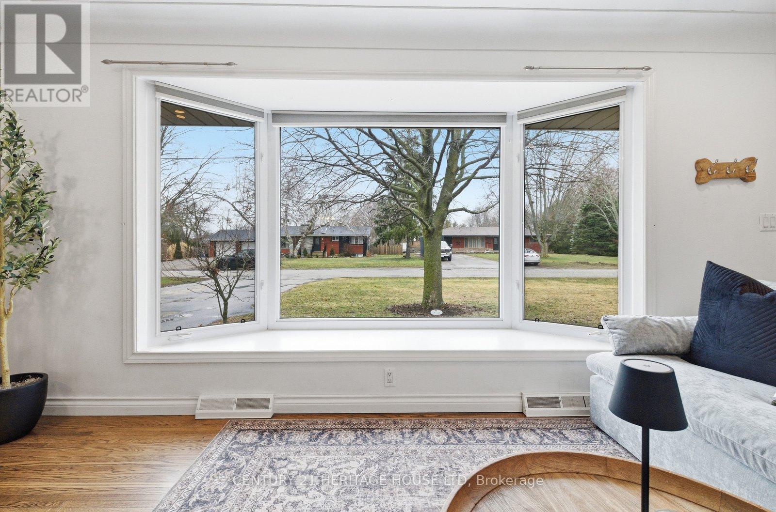 12 Stewart Drive, Brant, Ontario  N0E 1A0 - Photo 6 - X12949146