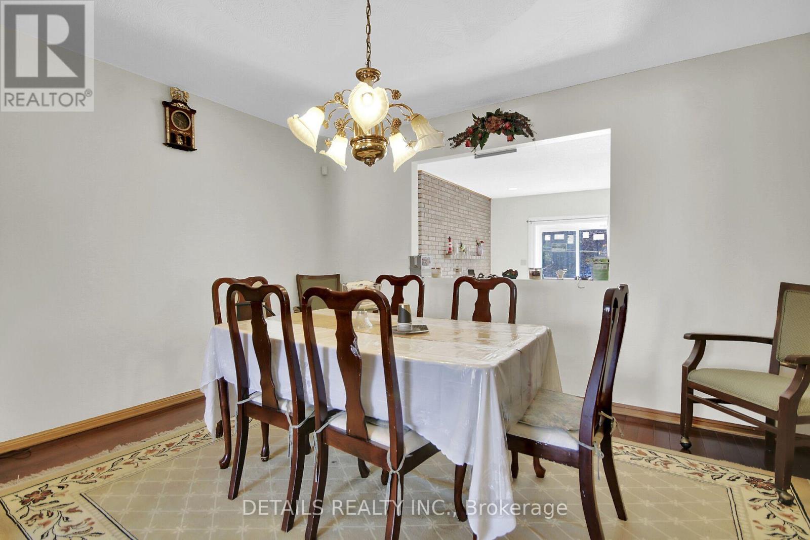 2876 Tresa Court, Ottawa, Ontario  K1T 2H1 - Photo 6 - X12948586