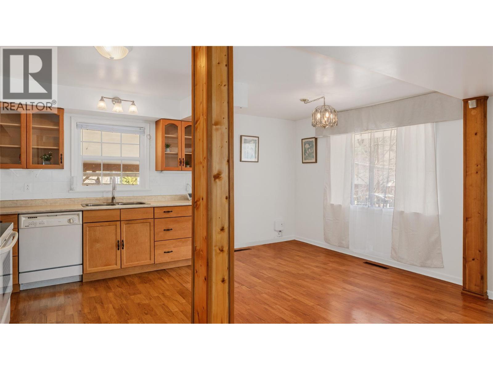 3404 4th Avenue, Castlegar, British Columbia  V1N 2T3 - Photo 7 - 10381823