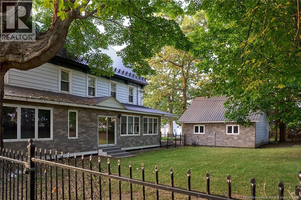 113 Regent Street, Woodstock, New Brunswick  E7M 5Z6 - Photo 11 - NB126531