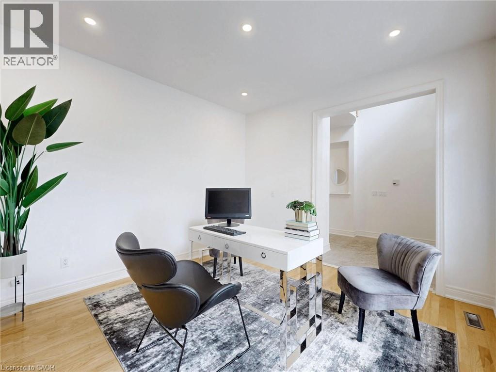 2238 Lyndhurst Drive, Oakville, Ontario  L6H 7V4 - Photo 7 - 40817114