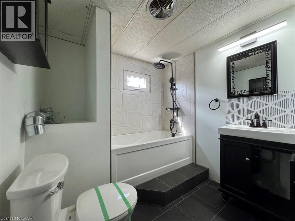 11 4th Street, Delhi, Ontario  N4B 2W6 - Photo 8 - 40817104