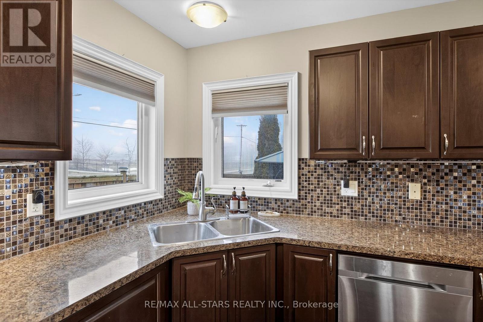 2 Lisbeth Crescent, Kawartha Lakes, Ontario  K9V 0C9 - Photo 14 - X12949252