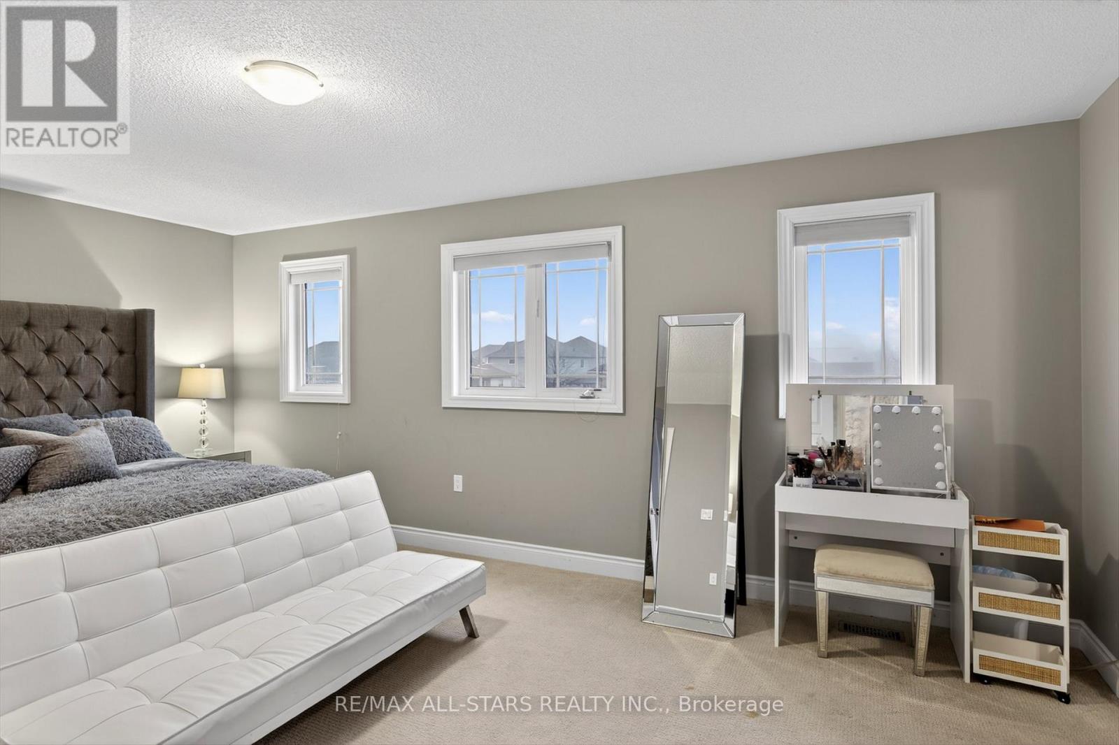 2 Lisbeth Crescent, Kawartha Lakes, Ontario  K9V 0C9 - Photo 22 - X12949252