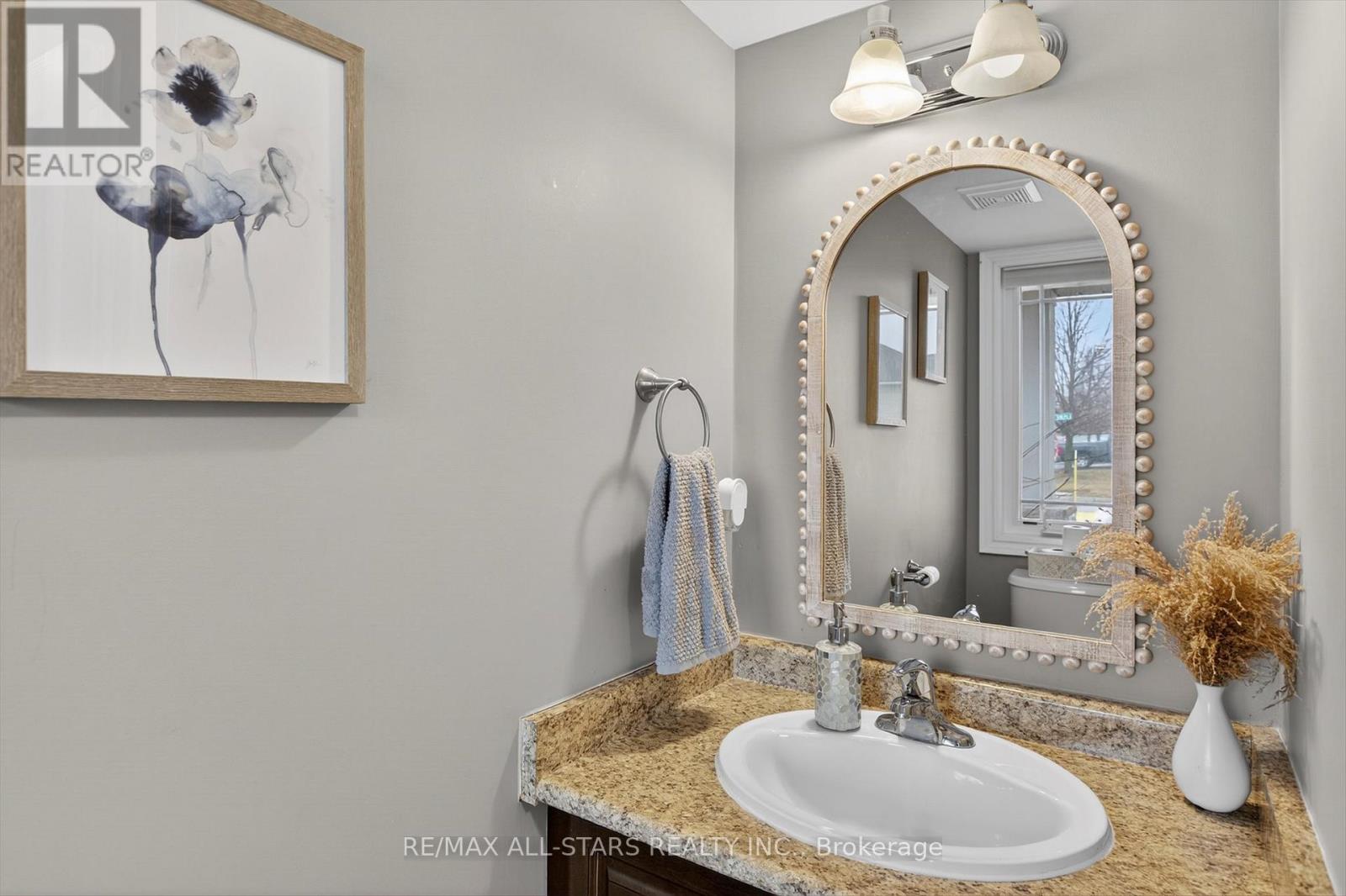 2 Lisbeth Crescent, Kawartha Lakes, Ontario  K9V 0C9 - Photo 5 - X12949252