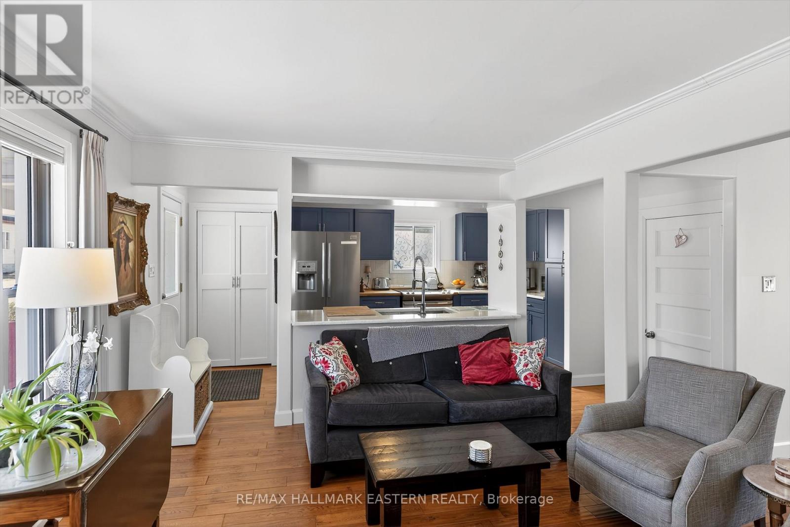 17 Margaret Avenue, Kawartha Lakes, Ontario  K9V 4E4 - Photo 8 - X12949382