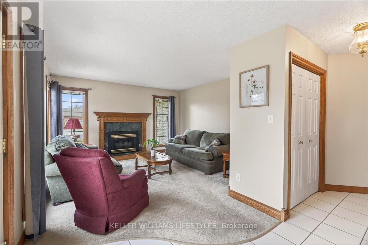 20 Treadwell Street, Aylmer, Ontario  N5H 3B5 - Photo 10 - X12949190