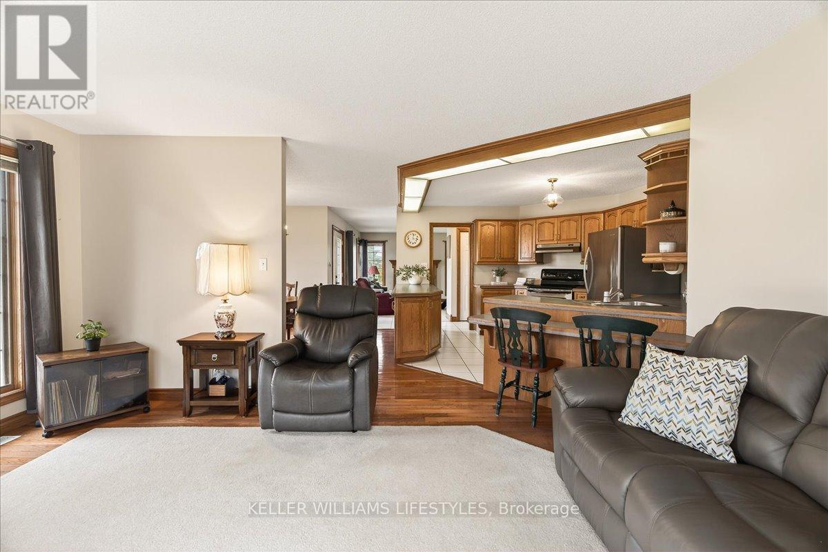 20 Treadwell Street, Aylmer, Ontario  N5H 3B5 - Photo 18 - X12949190