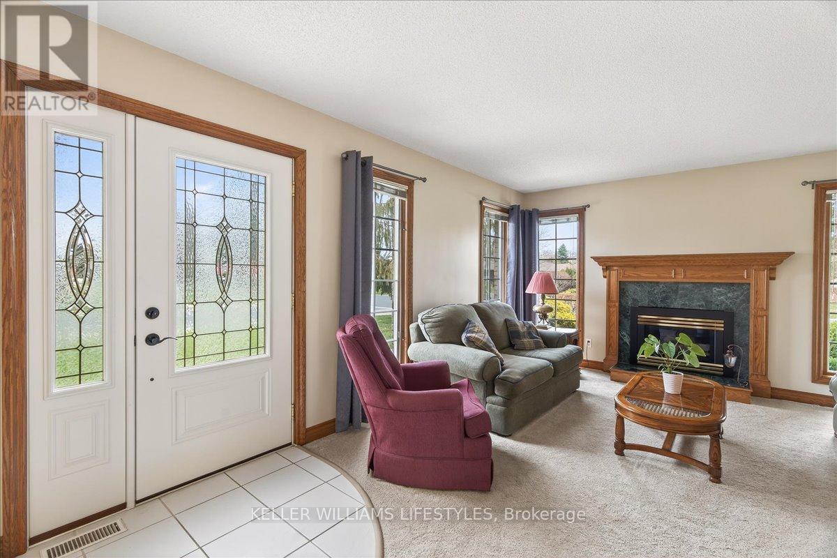 20 Treadwell Street, Aylmer, Ontario  N5H 3B5 - Photo 7 - X12949190