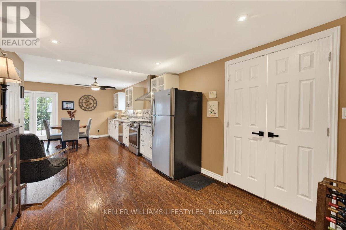 97 Main Street, Southwest Middlesex, Ontario  N0L 1M0 - Photo 12 - X12949192