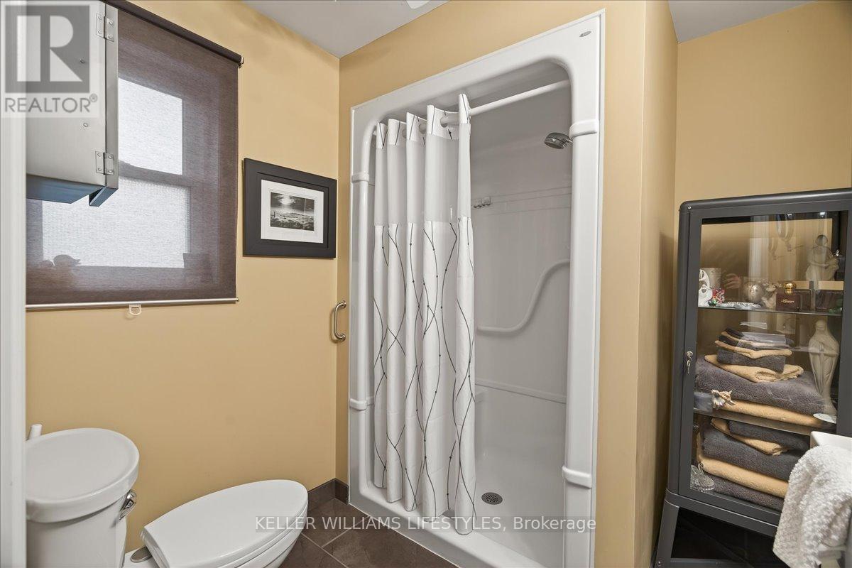 97 Main Street, Southwest Middlesex, Ontario  N0L 1M0 - Photo 29 - X12949192