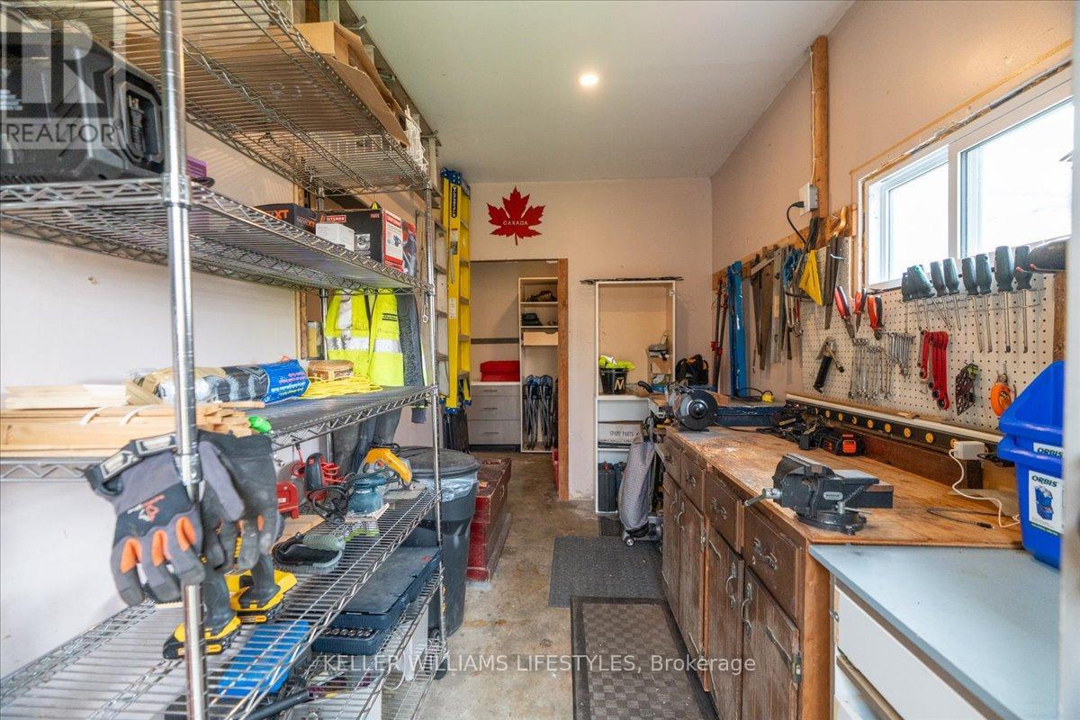 97 Main Street, Southwest Middlesex, Ontario  N0L 1M0 - Photo 34 - X12949192