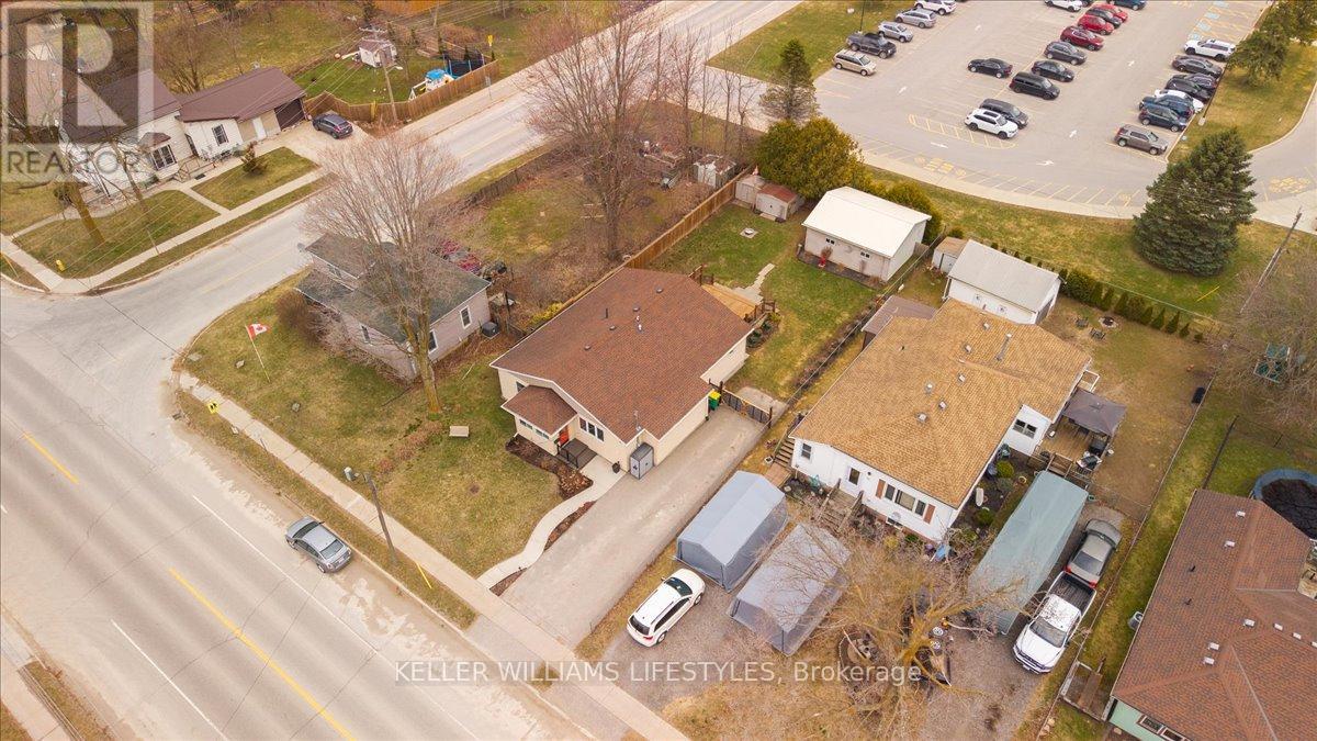 97 Main Street, Southwest Middlesex, Ontario  N0L 1M0 - Photo 38 - X12949192