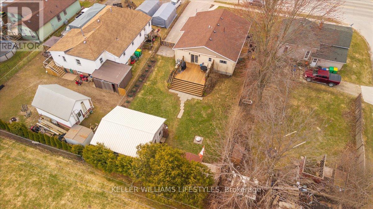 97 Main Street, Southwest Middlesex, Ontario  N0L 1M0 - Photo 41 - X12949192