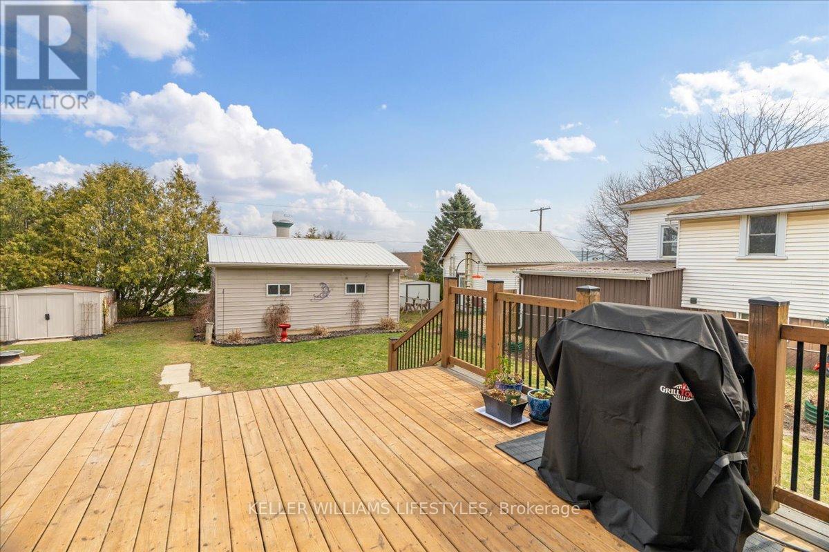 97 Main Street, Southwest Middlesex, Ontario  N0L 1M0 - Photo 42 - X12949192